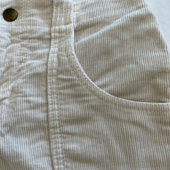 American Apparel vintage style corduroy shorts with pockets - Picture 4 of 4